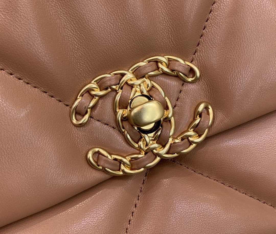 19 Flap Bag 26 Brown Goatskin