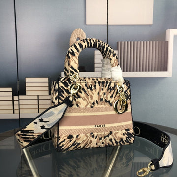 Medium D-Lite 24 Beige Milti Color Mizza Embroidery