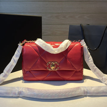 19 Flap Bag 26 Red Goatskin
