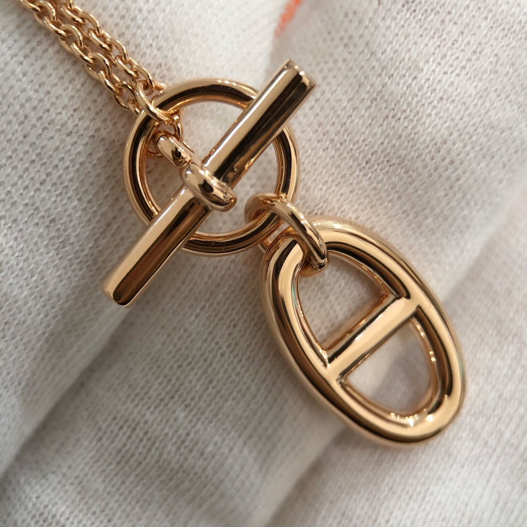 Chaine Pedant Necklace
