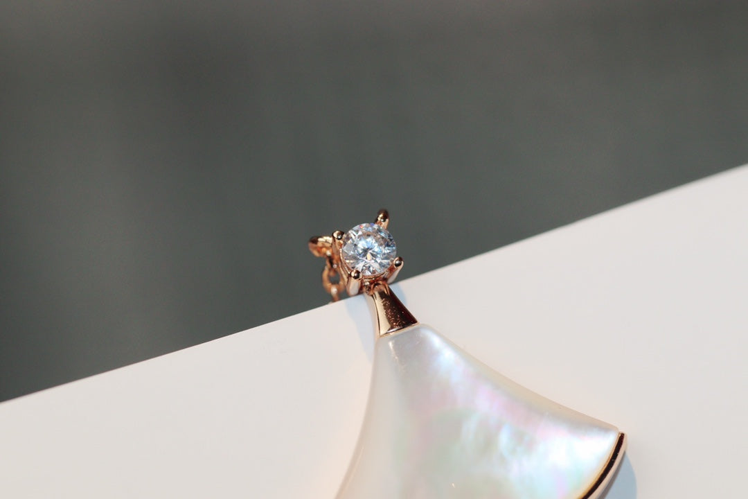 Dream Necklace White Mop Pink Gold 1 Diamond