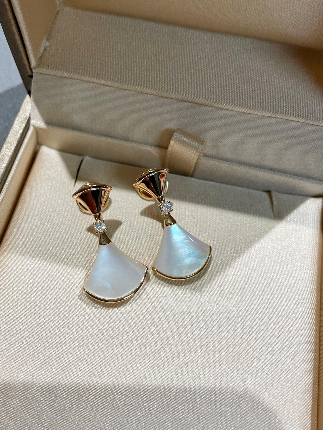 Dream Mop 1 Diamond Earrings