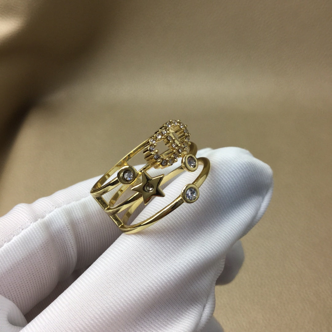 CD Shiny D Ring Gold