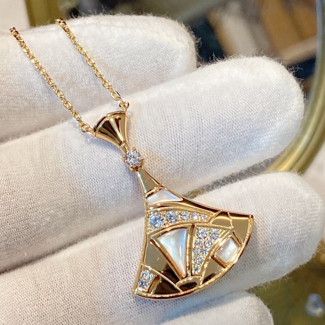 Dream Mop Diamond Gold Necklace