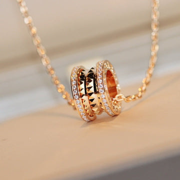Zero 1 Rock Pedant Pink Gold Necklace