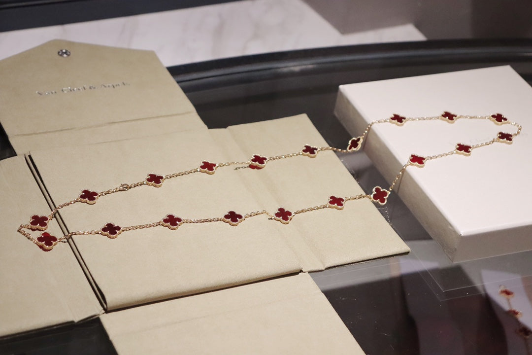 Clover 20 Motifs Carnelian Gold