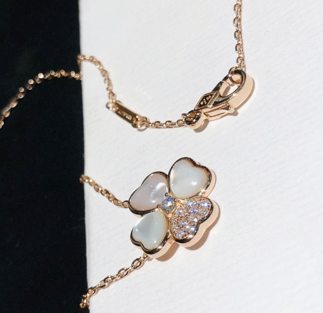 Clover Mop Diamond Pink Gold Necklace