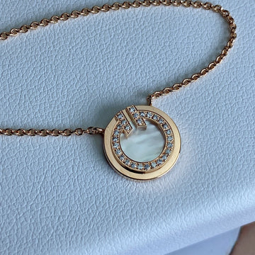 T Diamond Circle Pedant Necklace