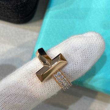 T Wire Medium Diamond Ring