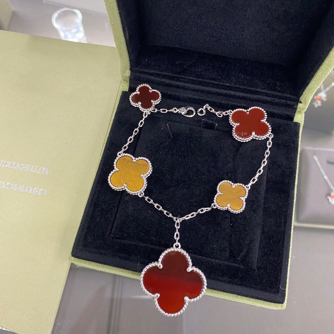 Clover 5 Motifs Sivler Carnelian Tiger Eye Bracelet