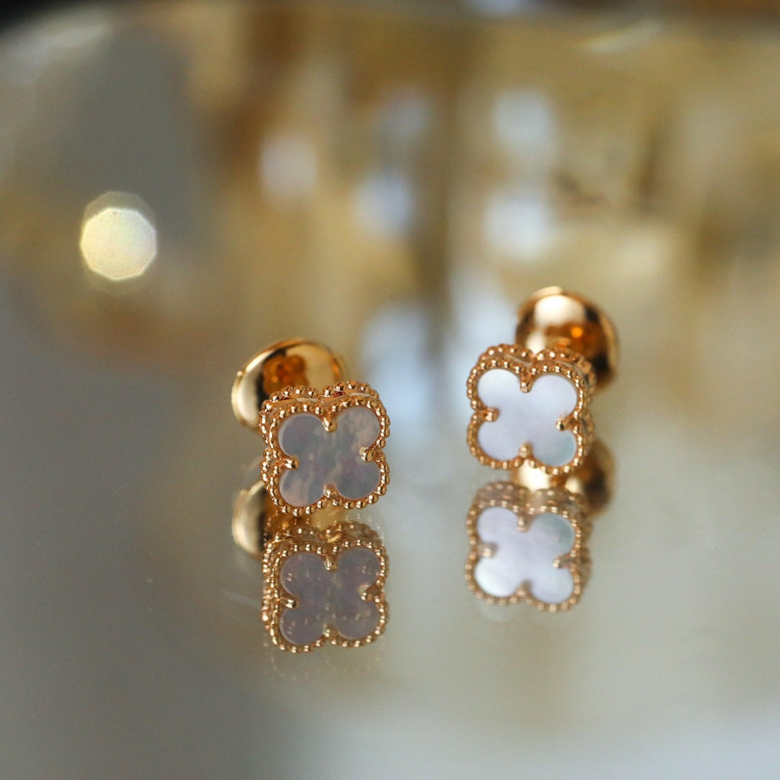 Clover Mini Pink Gold Mop Earrings