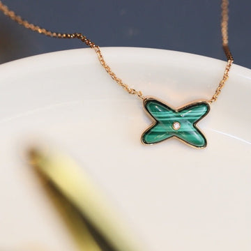 Jeux Malachite 1 Diamond Pink Gold Necklace