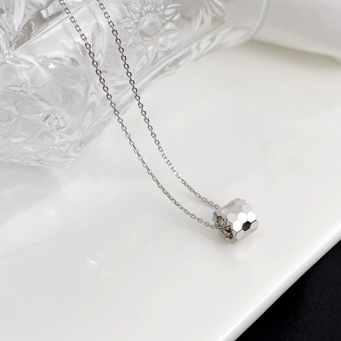 Bee Mini Necklace