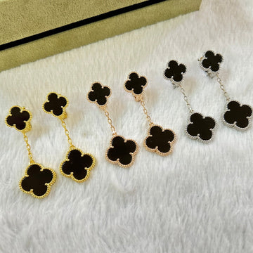 Clover 2 Motif Onyx Earrings