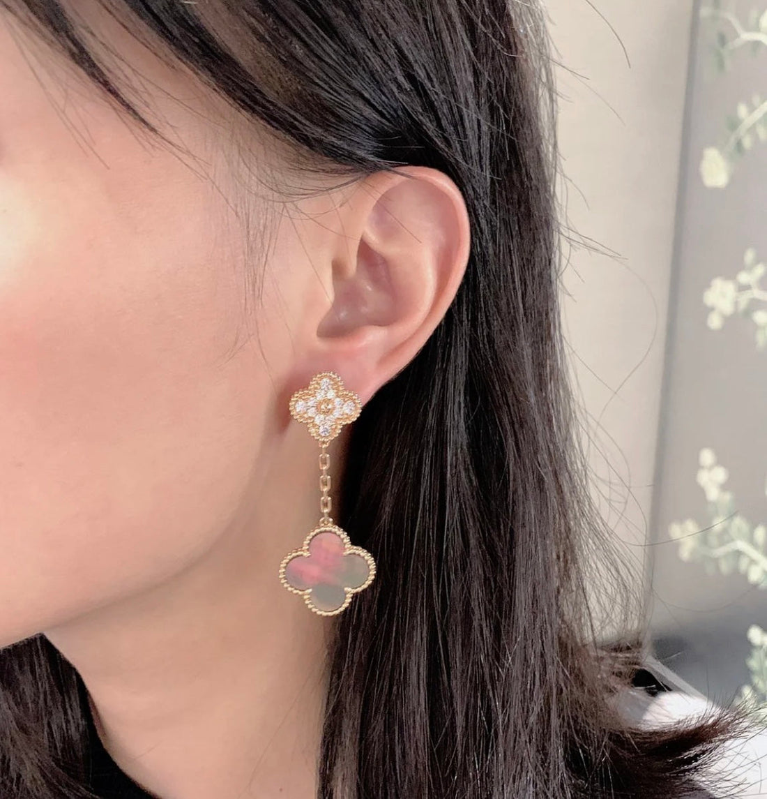 Clover 2 Motif Diamond Dark Mop Earrings