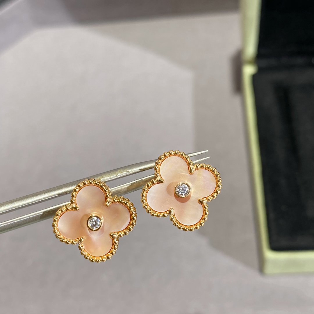 Clover Pink Mop 1 Diamond Stud Earrings