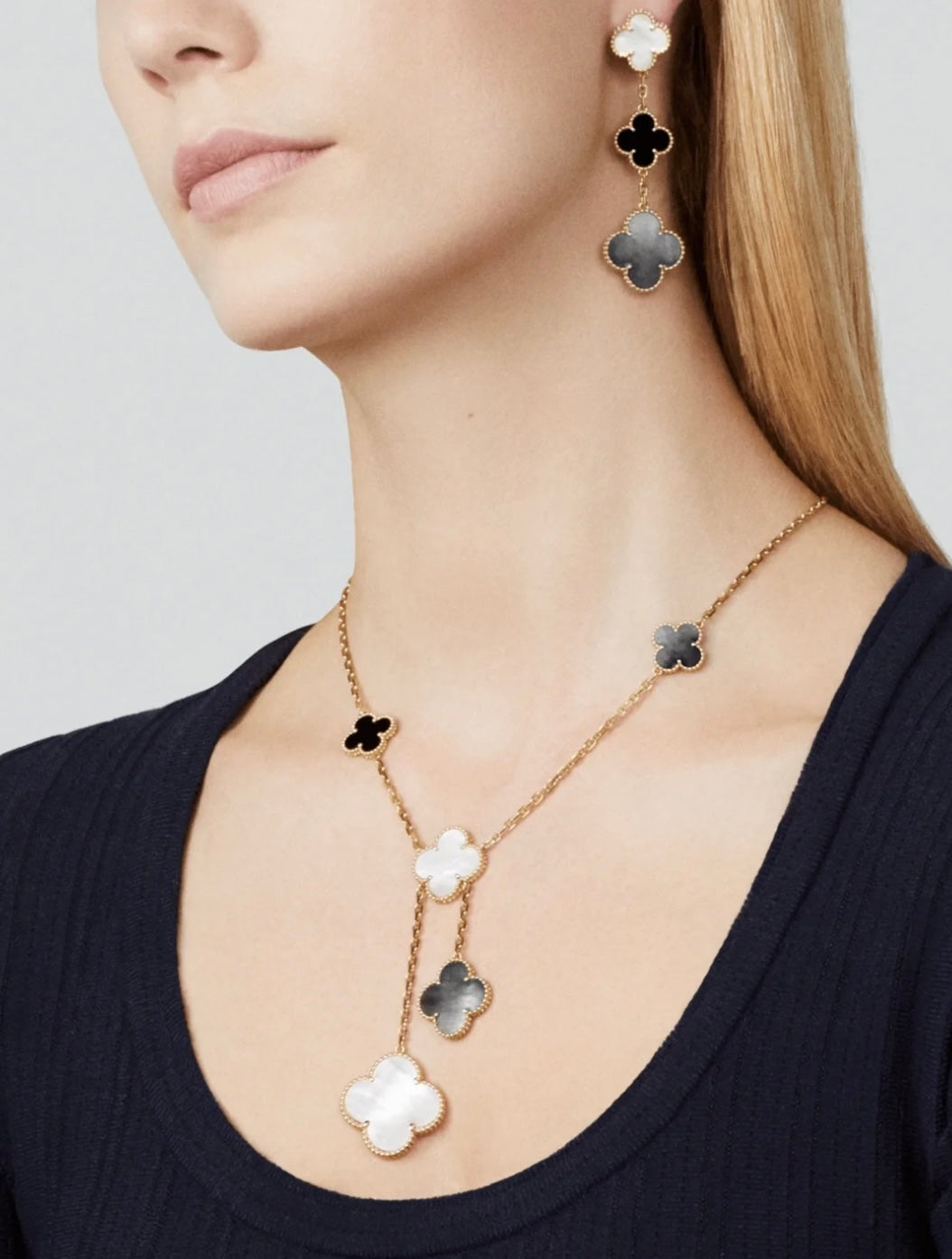 Clover 3 Motif Mop Onyx Dark Mop Pink Gold Earrings