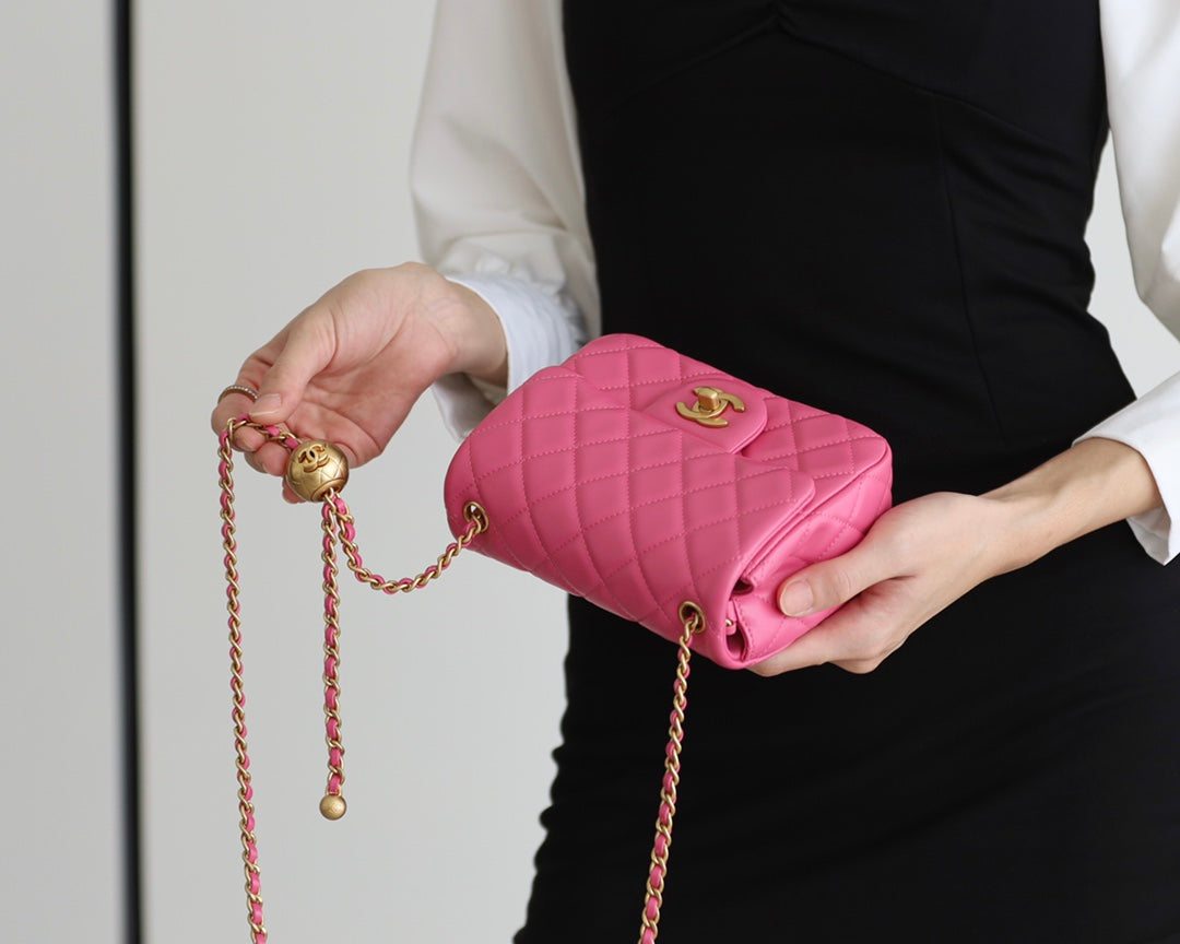Flap Bag 17CM Pink Lambskin Gold Hardware