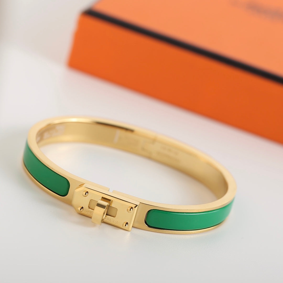 Hm Kelly Green Bracelet