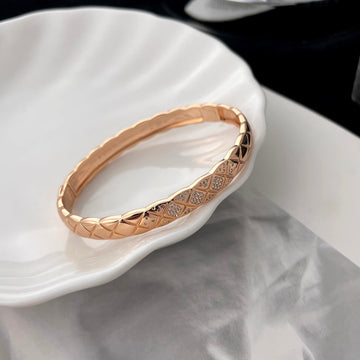 Crush Bracelet Quilted Diamond