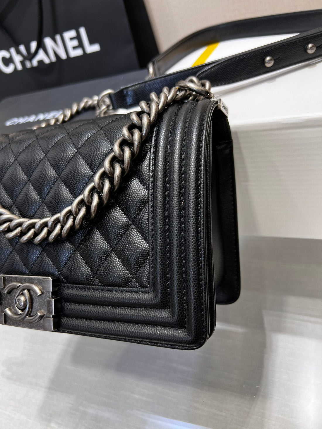 Boy Bag Medium 25 Black Caviar Ruthenium Hardware