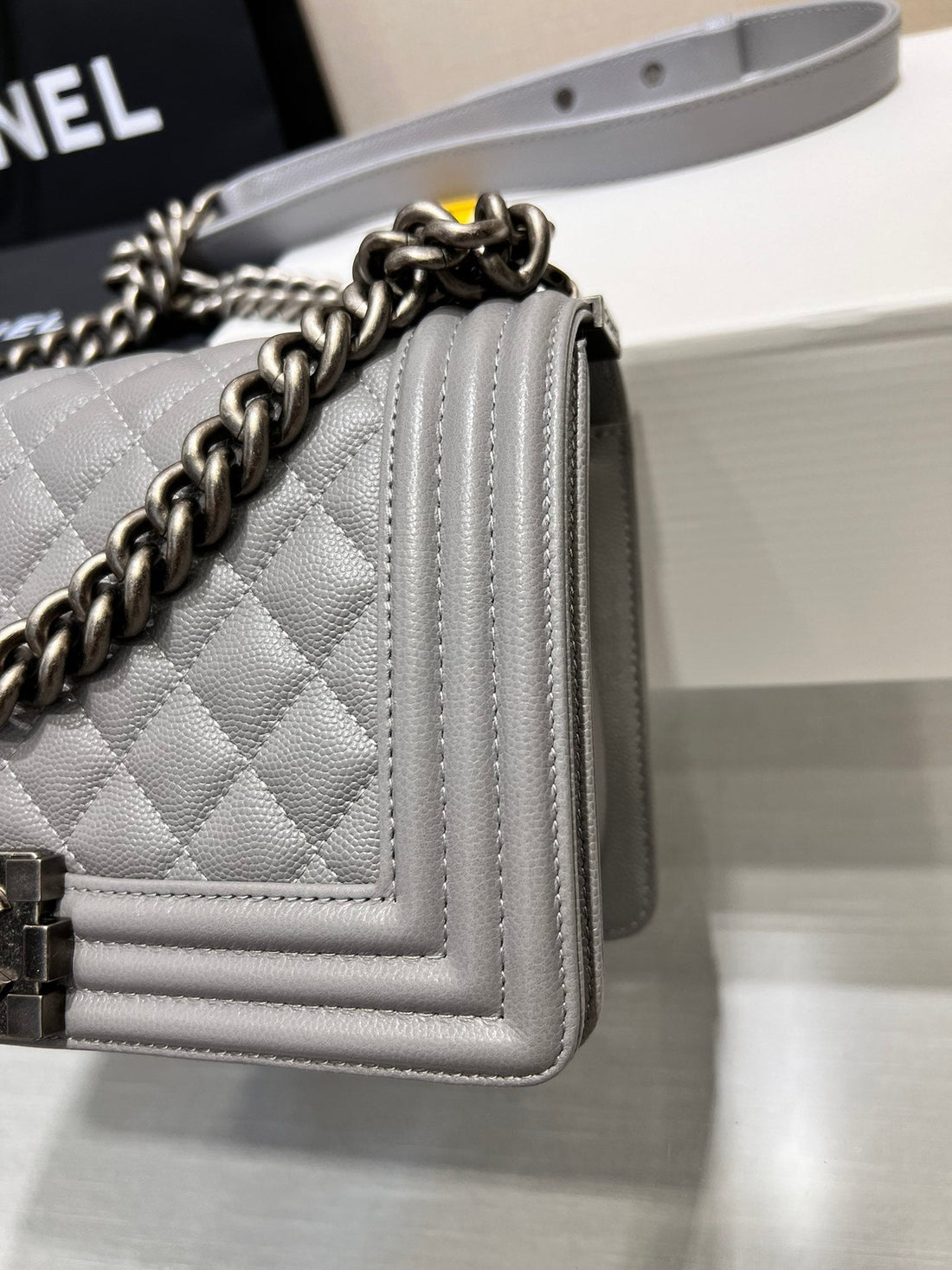 Boy Bag Medium 25 Grey Caviar Ruthenium Hardware