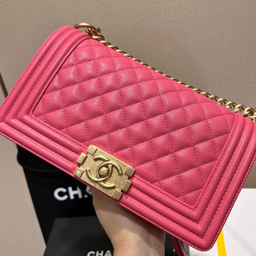 Boy Bag Medium 25 Red Caviar Gold Hardware
