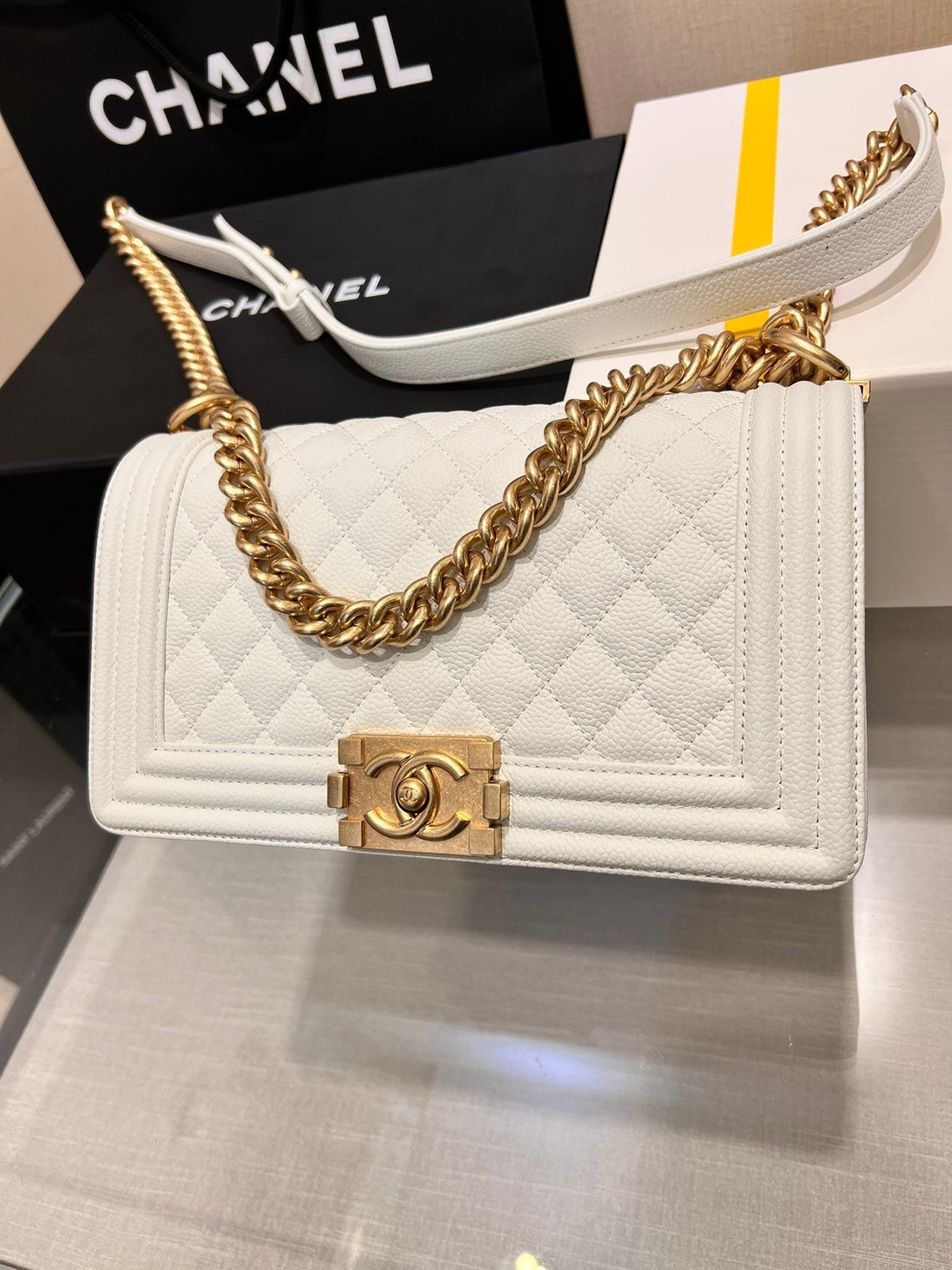 Boy Bag Medium 25 White Caviar Gold Hardware