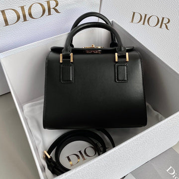 Small Boston 22 Black Box Calfskin