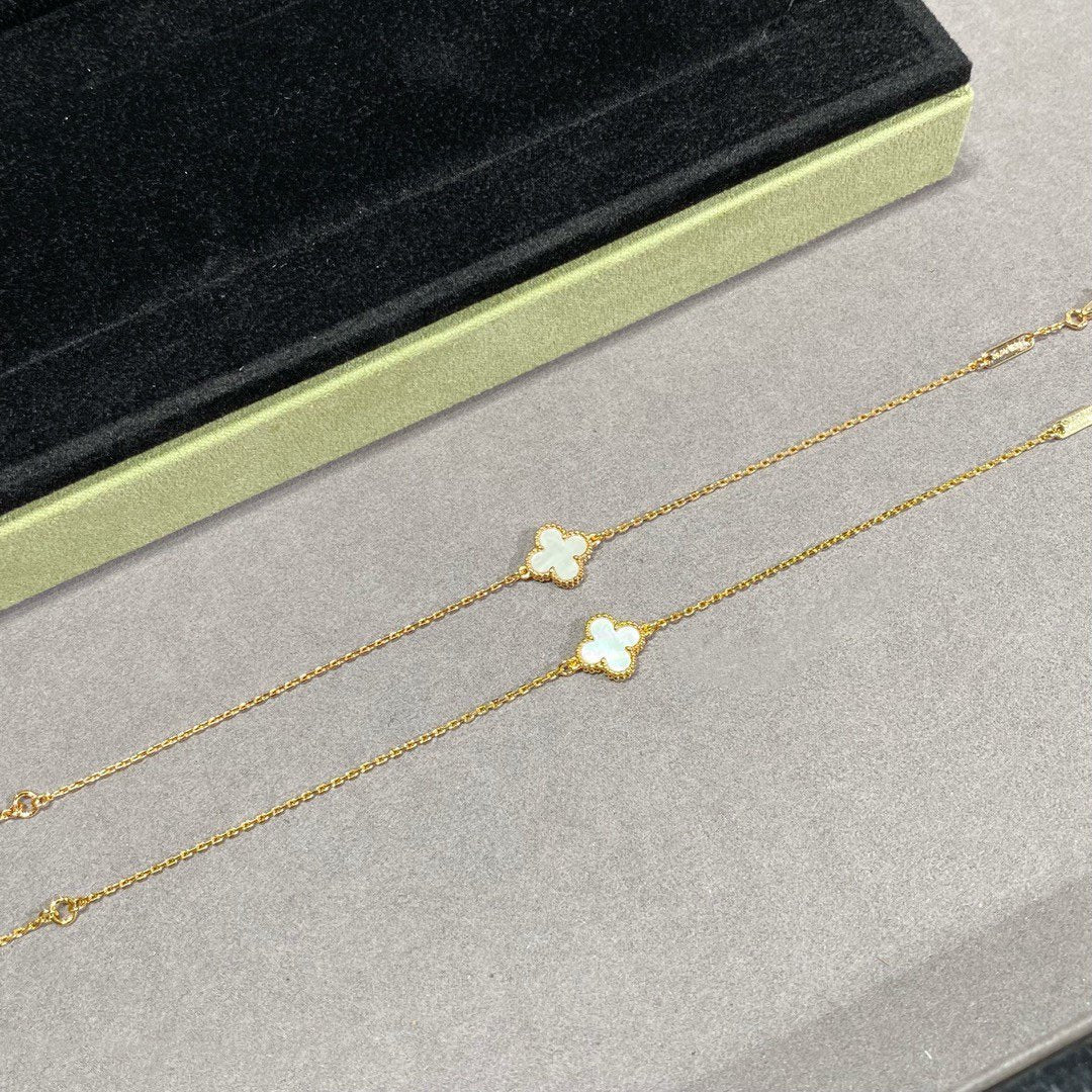 Clover 1 Motif Pink Gold Bracelet