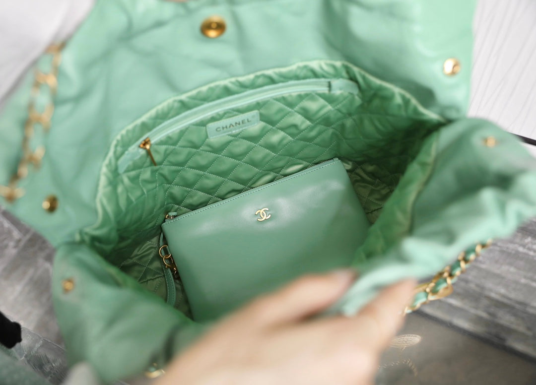 CC 22 Antiba Hobo Bag Light Green 39CM