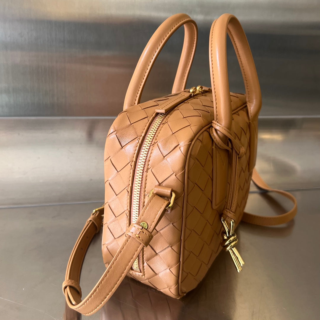 Bv Getaway Small 23CM Brown Lambskin