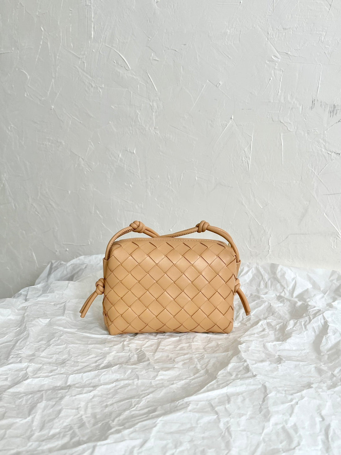 Bv Loop Mini 17CM Beige Calfskin