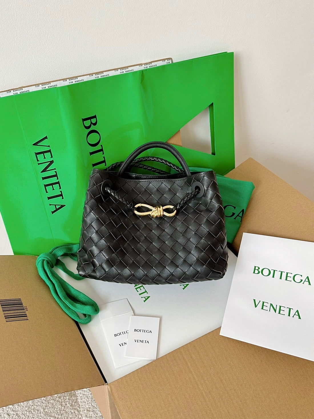Bv Small Andiamo 25CM Black Lambskin