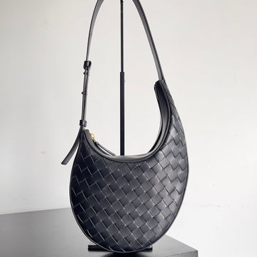Bv Small Drop 32CM Black Lambskin