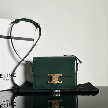 Teen Triomphe 18 Green Calfskin