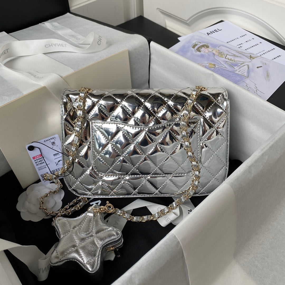 Flap Bag Medium 24CM Silver Metalic Calfskin