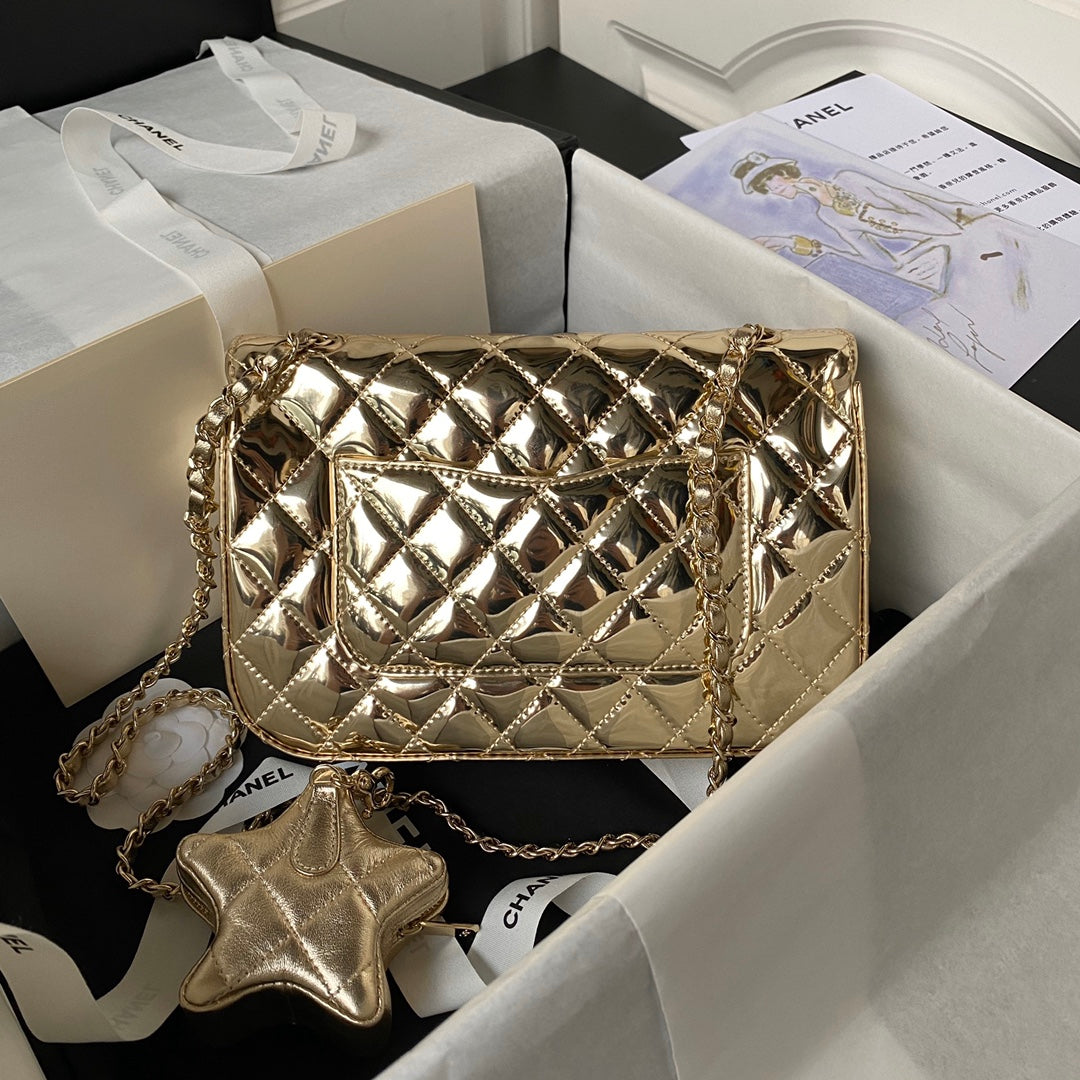 Flap Bag Medium 24CM Gold Metalic Calfskin