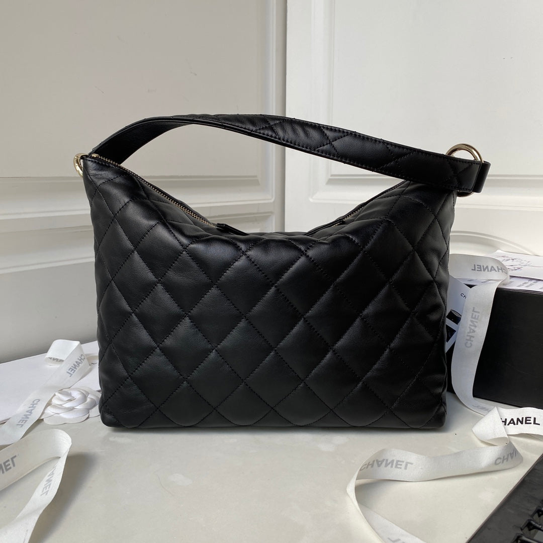 CC Hobo 28CM Black Lambskin Gold Hardware