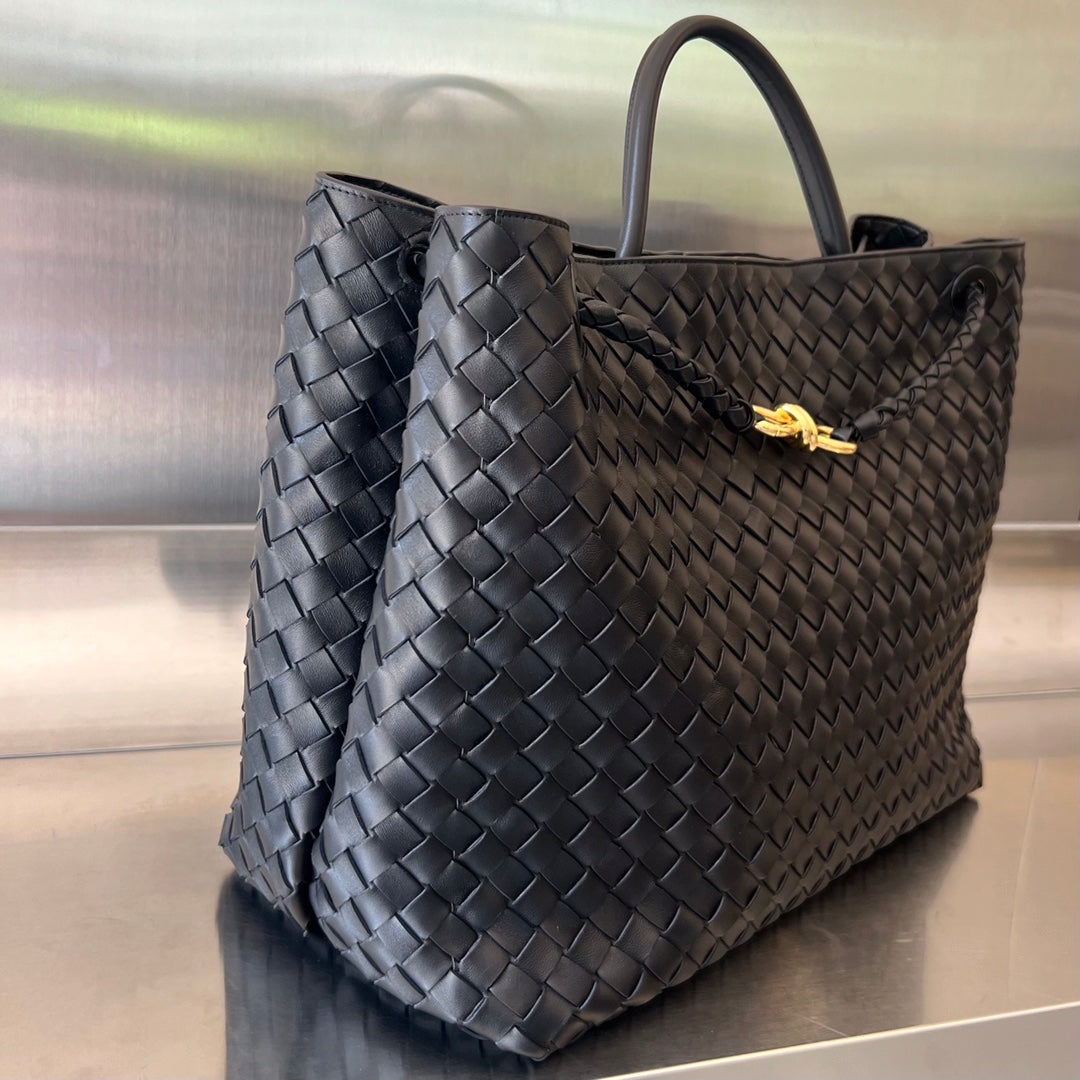 Bv Large Andiamo 45CM Black Lambskin
