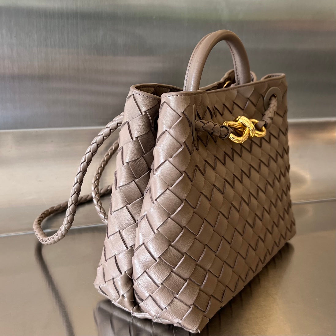 Bv Small Andiamo 25CM Chocolate Lambskin