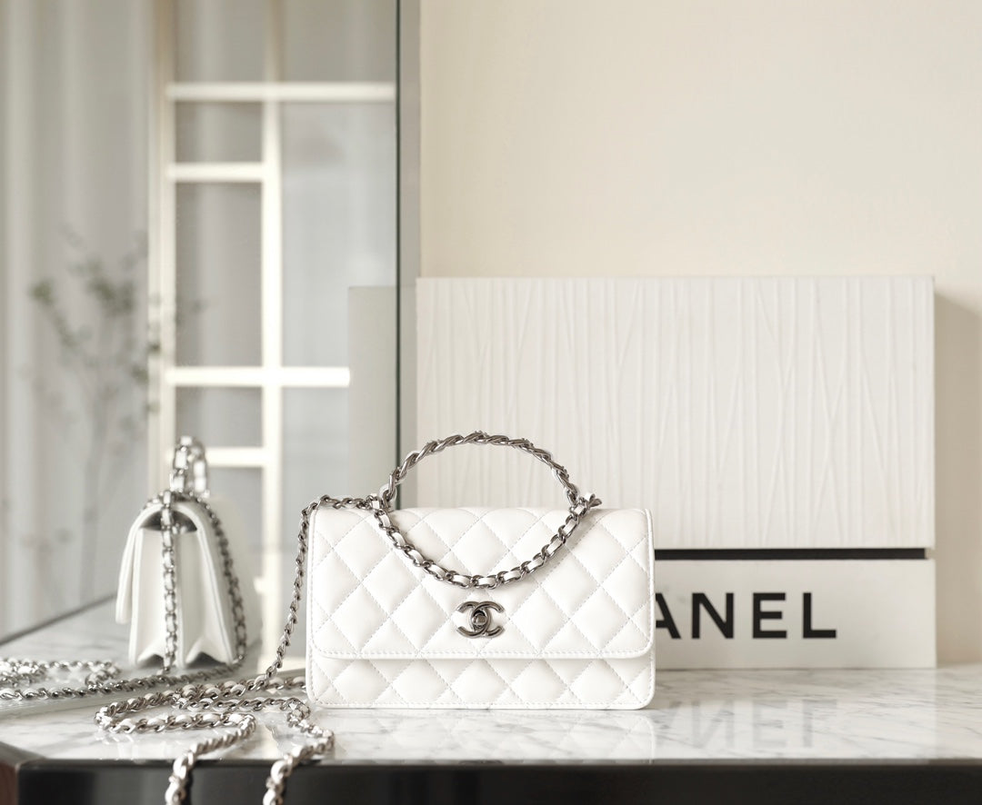 CC Woc 18.5 White Lambskin Silver Hardware