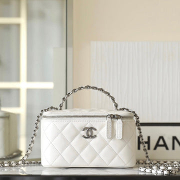 CC Vanity Case 17 White Lambskin Silver Hardware