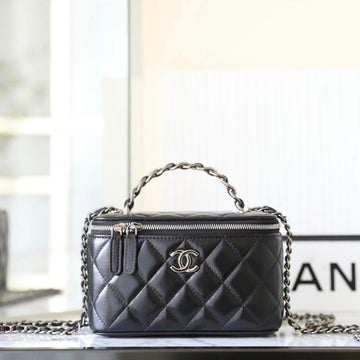 CC Vanity Case 17 Black Lambskin Silver Hardware