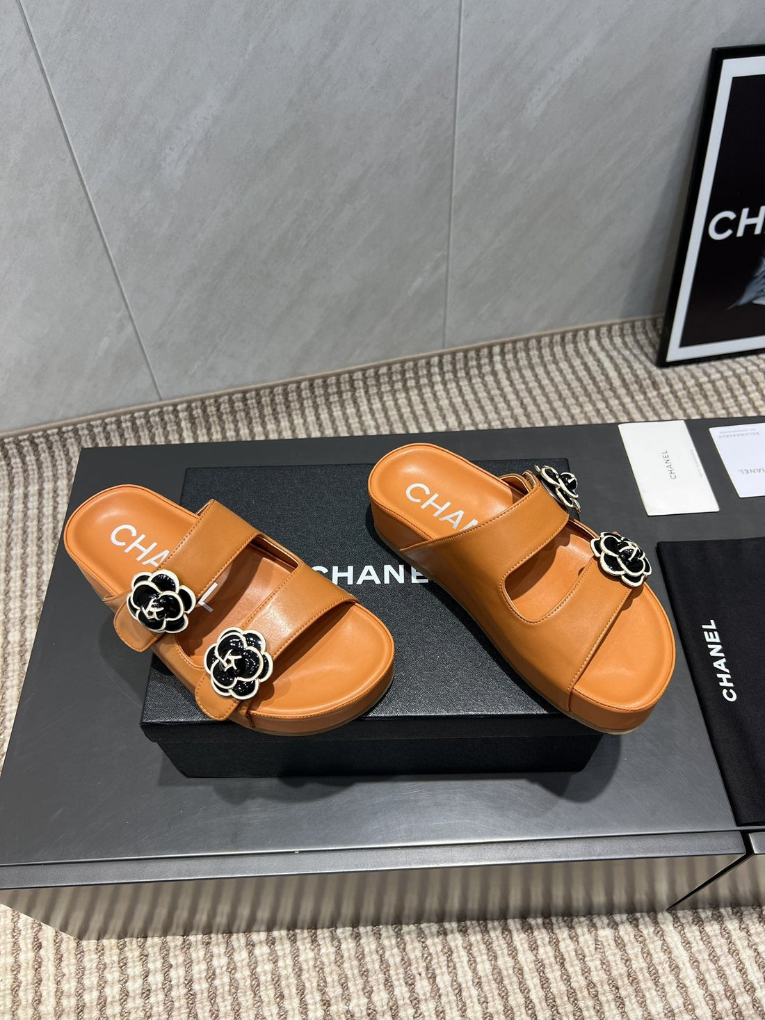 CC 25SS Flower Buckle Platform Beach Slides In Tan Cowhide
