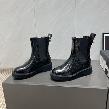 CC 25S Round-Toe Electric Embroidered Thick-Sole Ankle Boots In Black Glossy Cowhide And Embroidered Latticework 442494