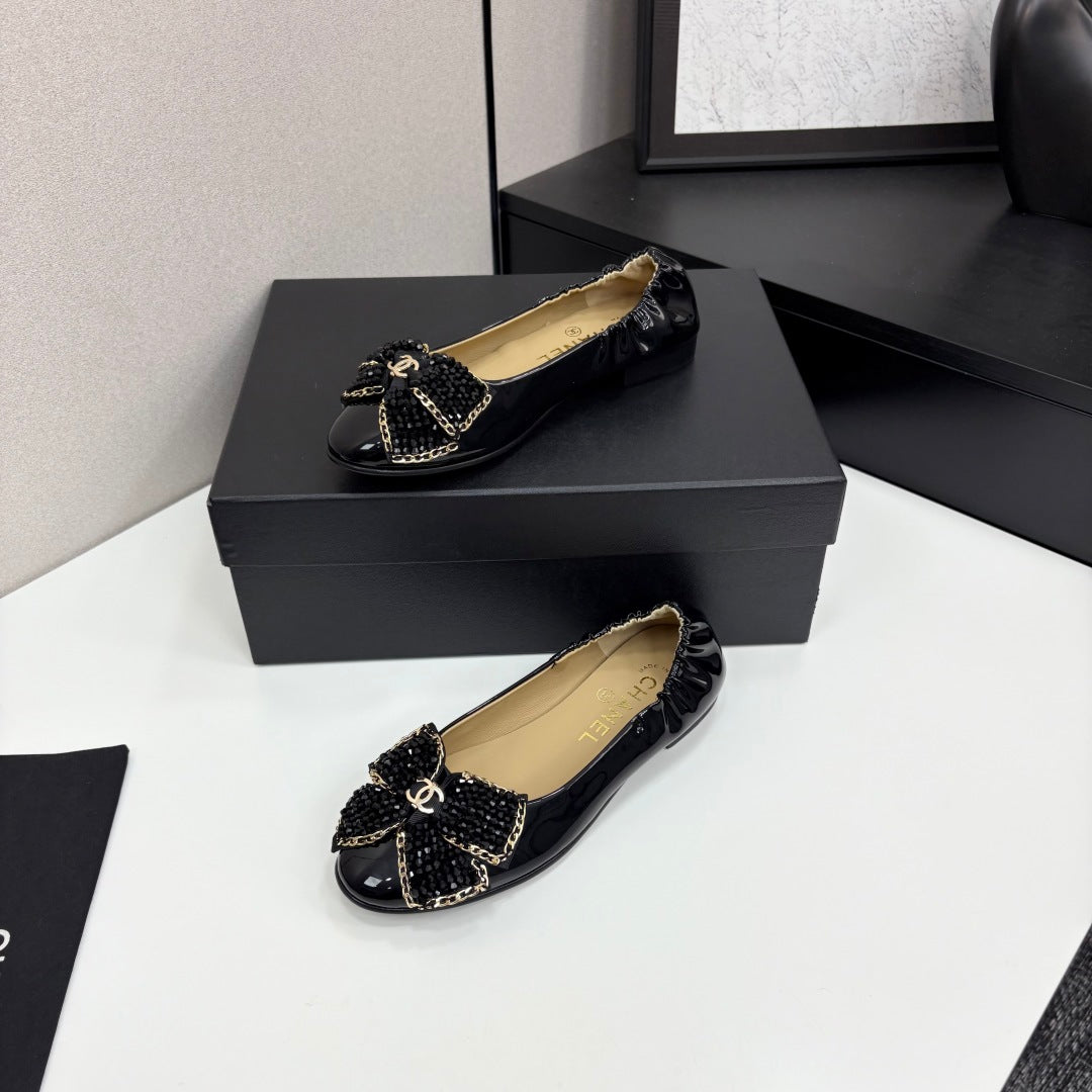 CC 25S Coco Beach Ballet Flats Glossy Black Sheepskin 331786