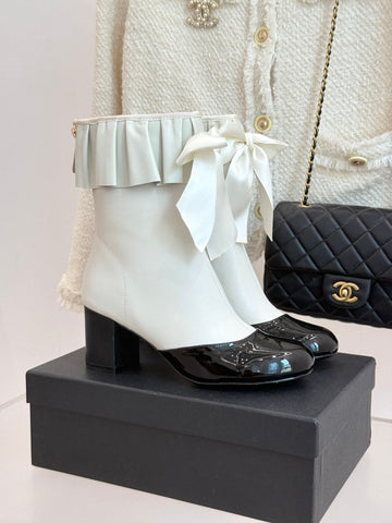 CC 25A Pleated-Collar Bow-Tie Stretch Ankle Boots White Lambskin 473356