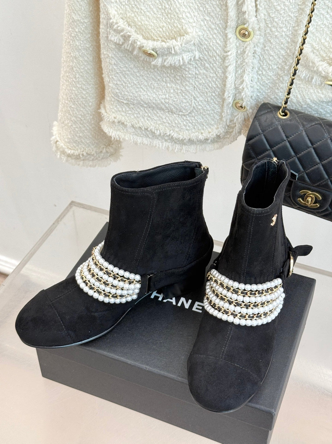 CC Classic Pearl Chain Colorblock Block Heel Ankle Boots Black Suede 473317