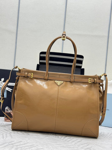 Pra Lux Soft Waxed Leather 1BA439 Extra Large 42CM Handbag Caramel 267485